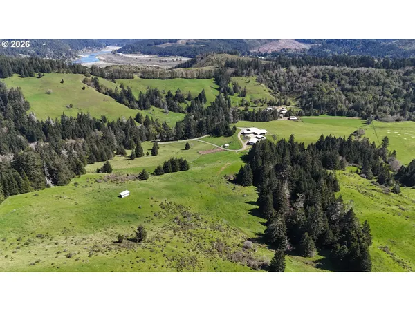 $3,200,000 | 94621 North Bank Rogue River Road, Gold Beach, OR 97444