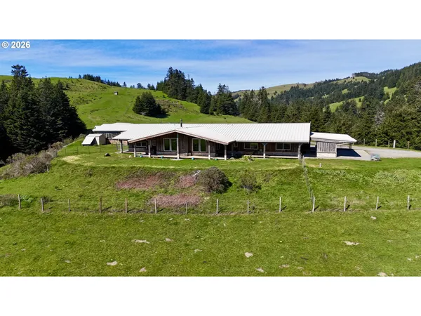 $3,200,000 | 94621 North Bank Rogue River Road, Gold Beach, OR 97444