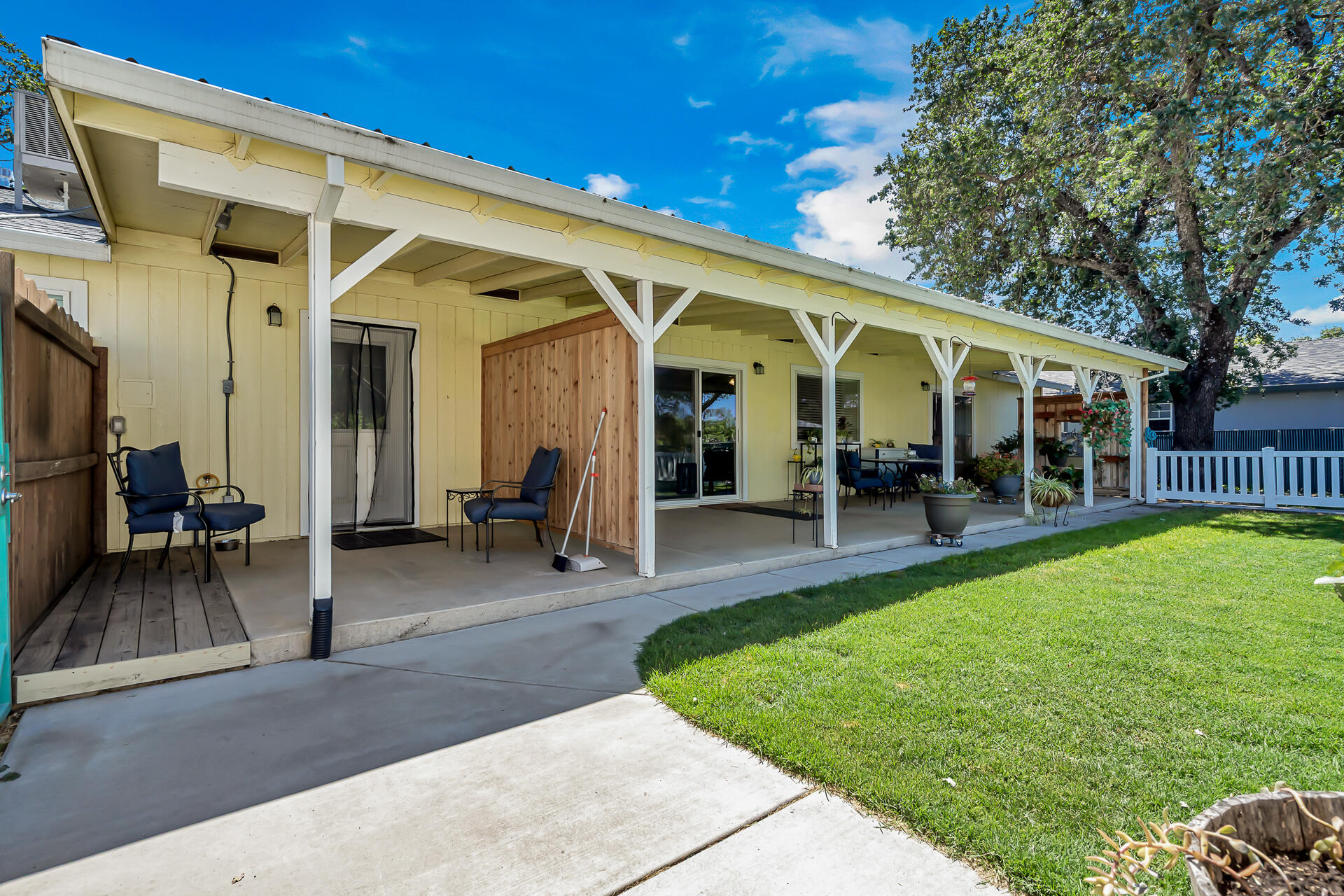 1750 Diamond Street Anderson, CA 96007 - Photo 3 of 54 Covered Pation