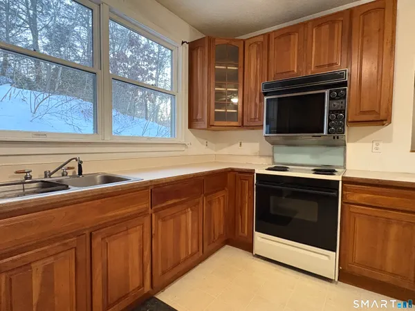 $1,230 | 173 Leesville Road, Unit B, East Haddam, CT 06469