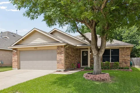 $300,000 | 5957 Bridal Trail, Fort Worth, TX 76179