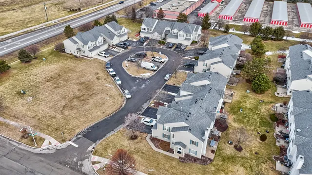 $315,000 | 1138 Coneflower Drive, Unit 1138, Minooka, IL 60447