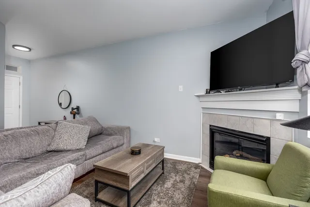 $315,000 | 1138 Coneflower Drive, Unit 1138, Minooka, IL 60447