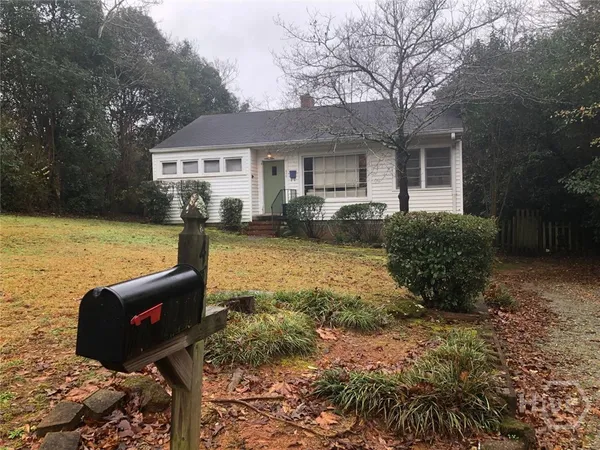 $2,000 | 475 Woodlawn Avenue, Athens, GA 30606