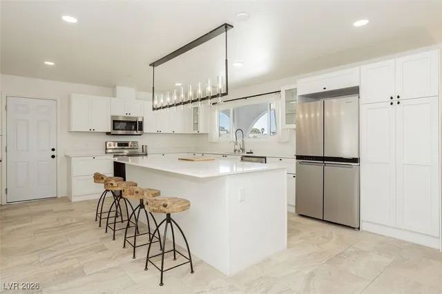 $3,800 | 2251 Montessouri Street, Las Vegas, NV 89117