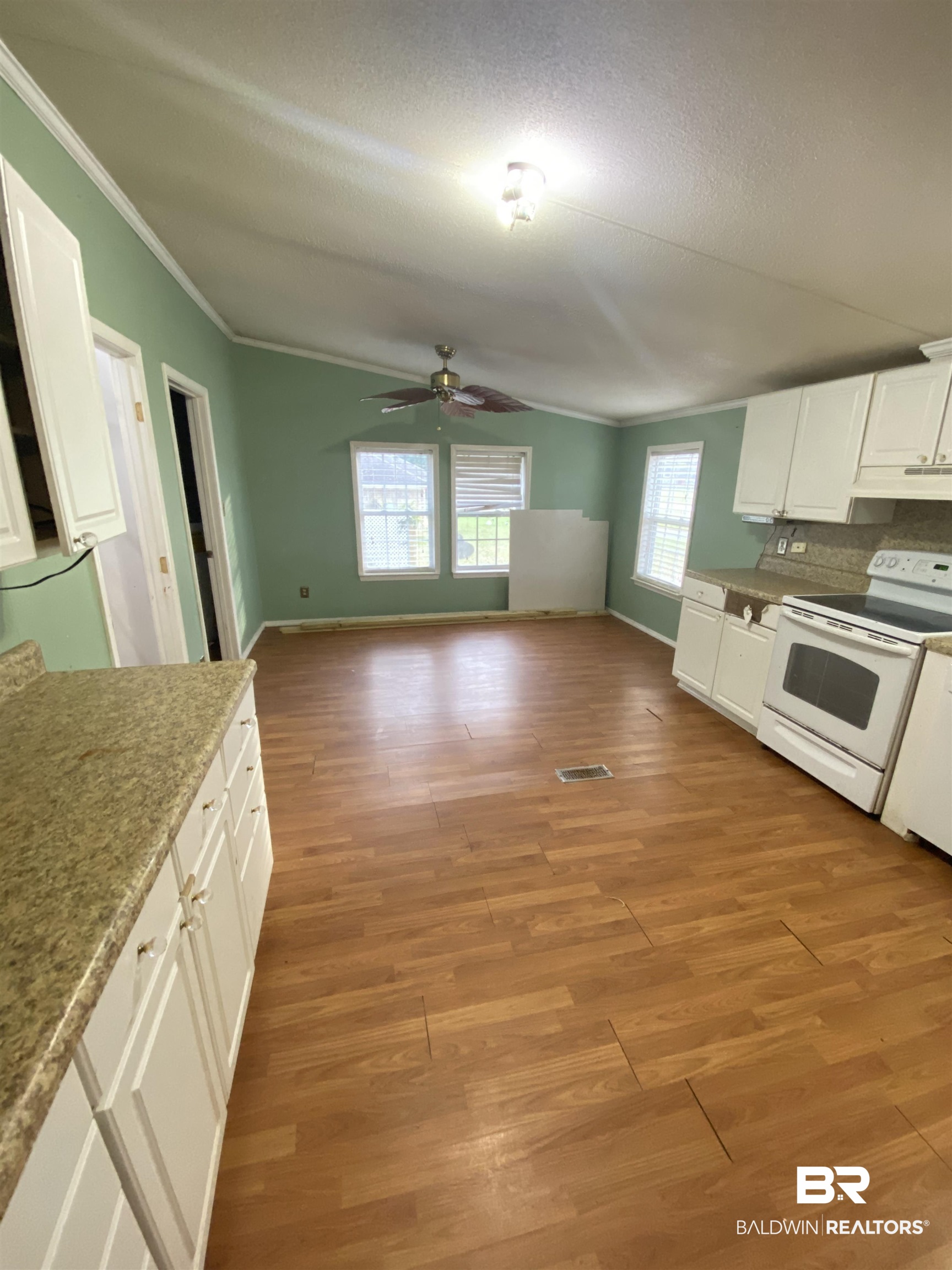 5329 McDonald Road Theodore, AL 36582 - Photo 6 of 36