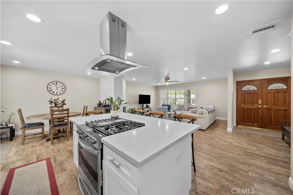 24607 Fourl Road Newhall, CA 91321 - Photo 9 of 25