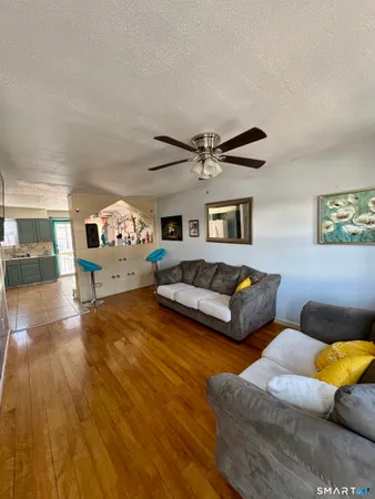 $2,400 | 12-16 Scuppo Road, Unit D4, Danbury, CT 06811
