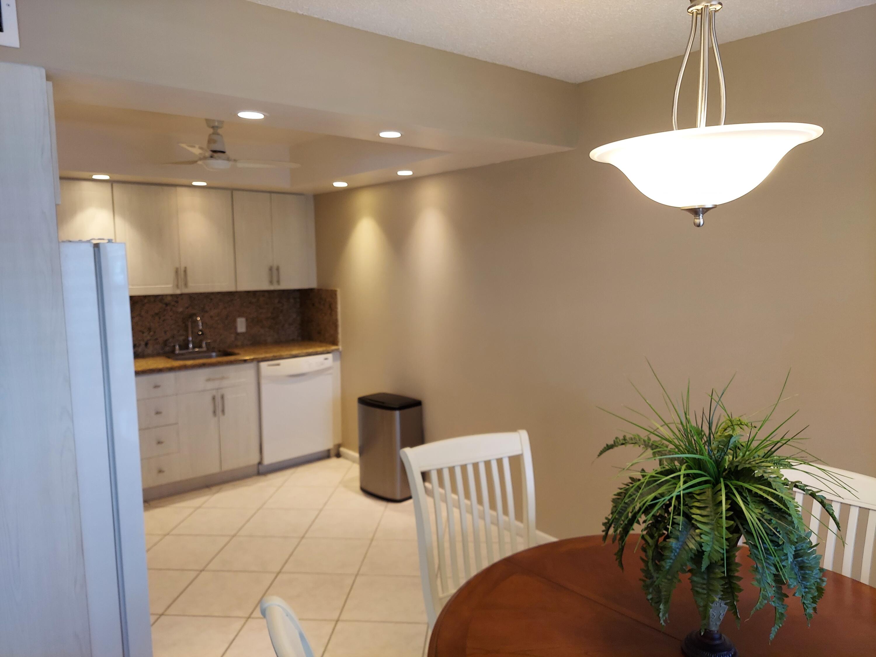 1016 Rexford Drive, Unit 1016 Boca Raton, FL 33434 - Photo 4 of 22 Kitchen 1