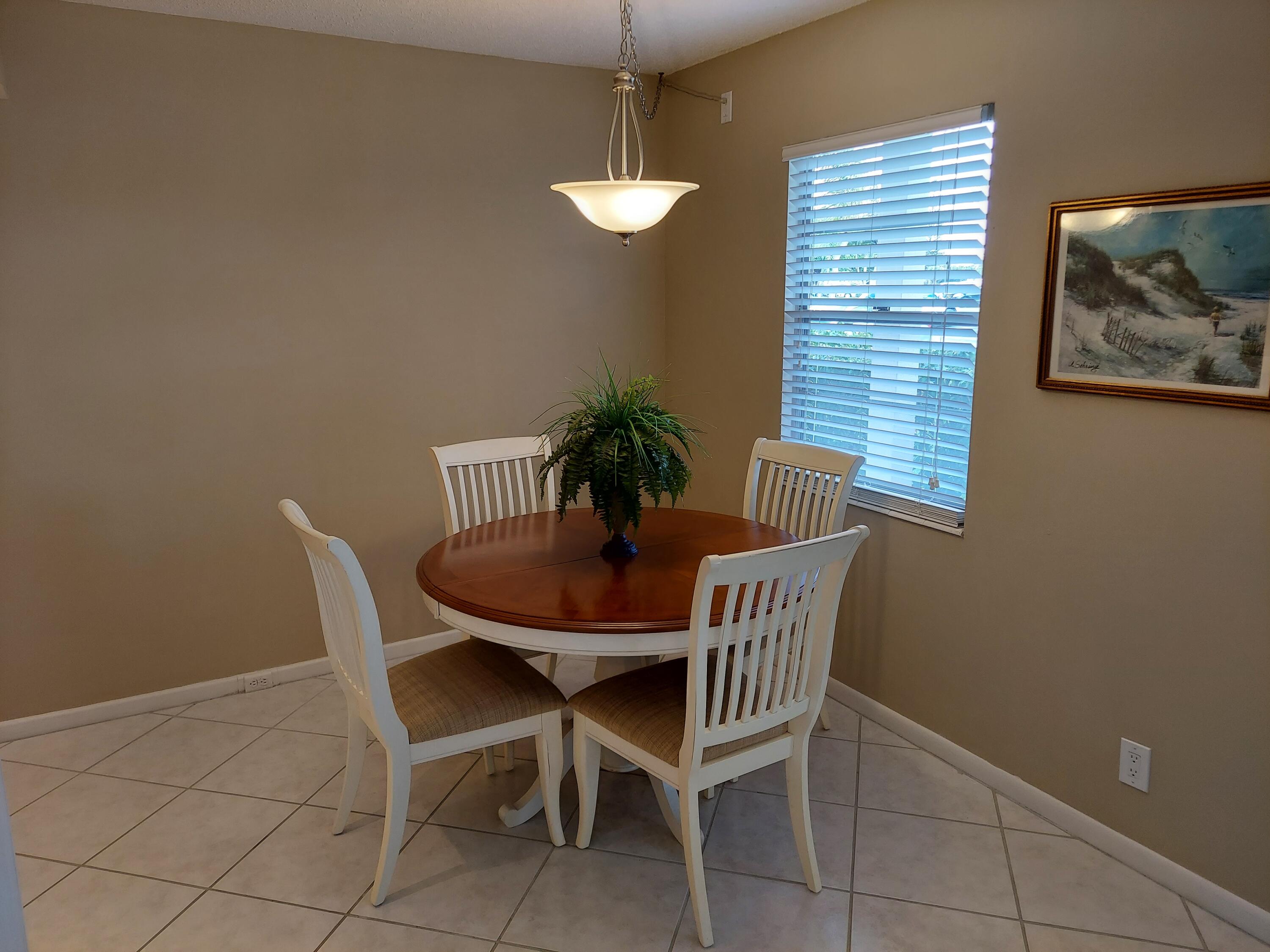 1016 Rexford Drive, Unit 1016 Boca Raton, FL 33434 - Photo 6 of 22 Breakfast Area