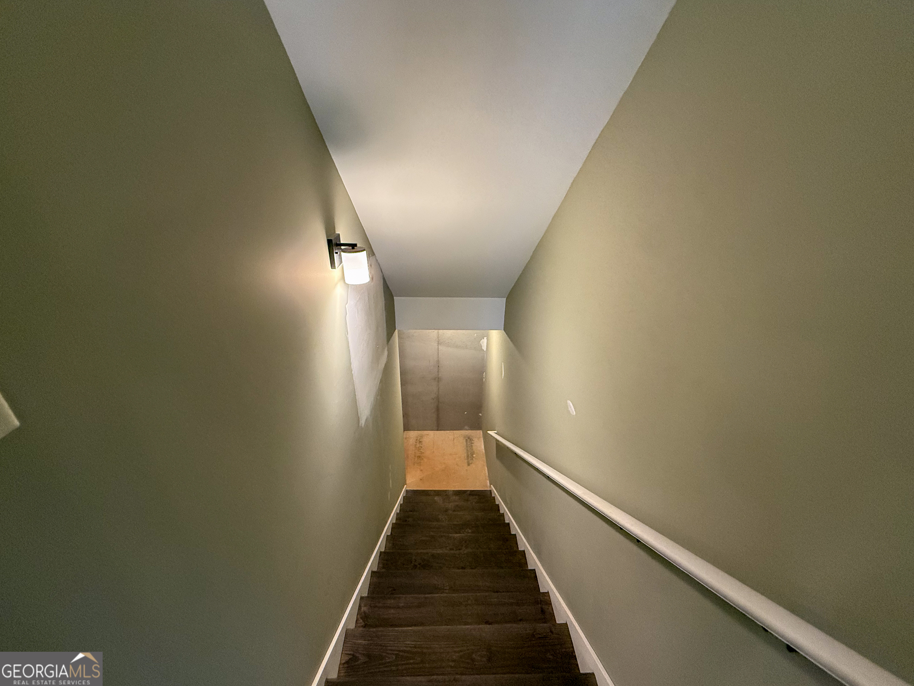 18 Creek Bend Point Cleveland, GA 30528 - Photo 32 of 37 a view of a hallway with wooden floor