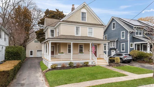$1,299,000 | 37 Central Street, Huntington, NY 11743