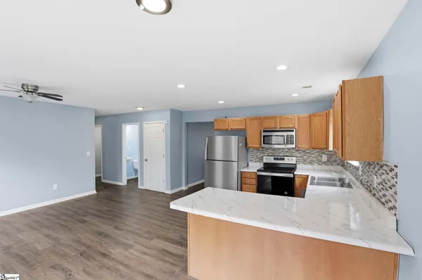 $375,000 | 213 Kingscreek Drive, Greer, SC 29650