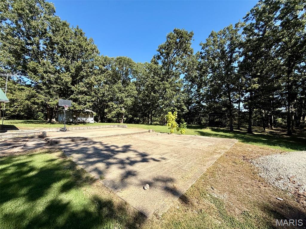 8575 North Service Road West Bourbon, MO 65441 - Photo 6 of 17 Gallery Image 6