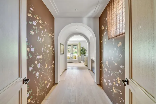 a view of entryway with interior