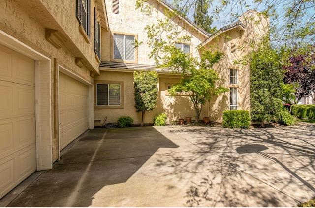 1230 Minarets Avenue Clovis, CA 93611 - Photo 19 of 19 a view of a pathway with a house