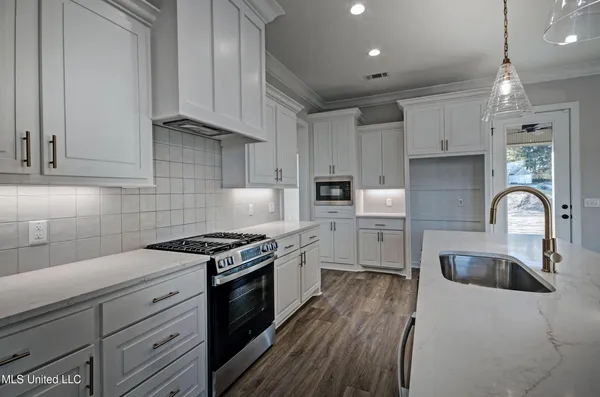 $357,800 | 441 Baleigh Way, Canton, MS 39046