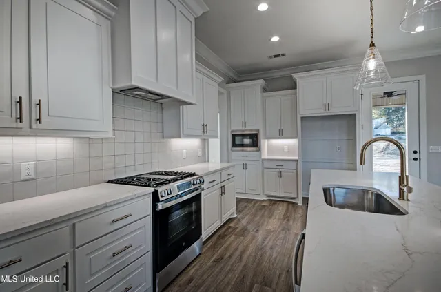 $357,800 | 441 Baleigh Way, Canton, MS 39046