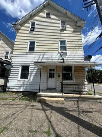 $950 | 400 West Wayne Street, Butler, PA 16001