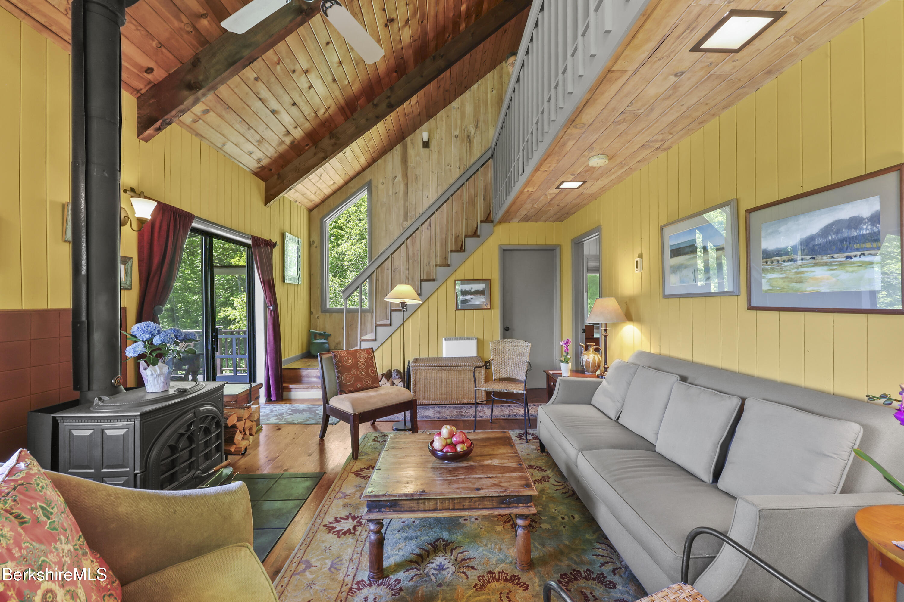 109 Stebbins Road Otis, MA 01253 - Photo 26 of 66 85 Great Room