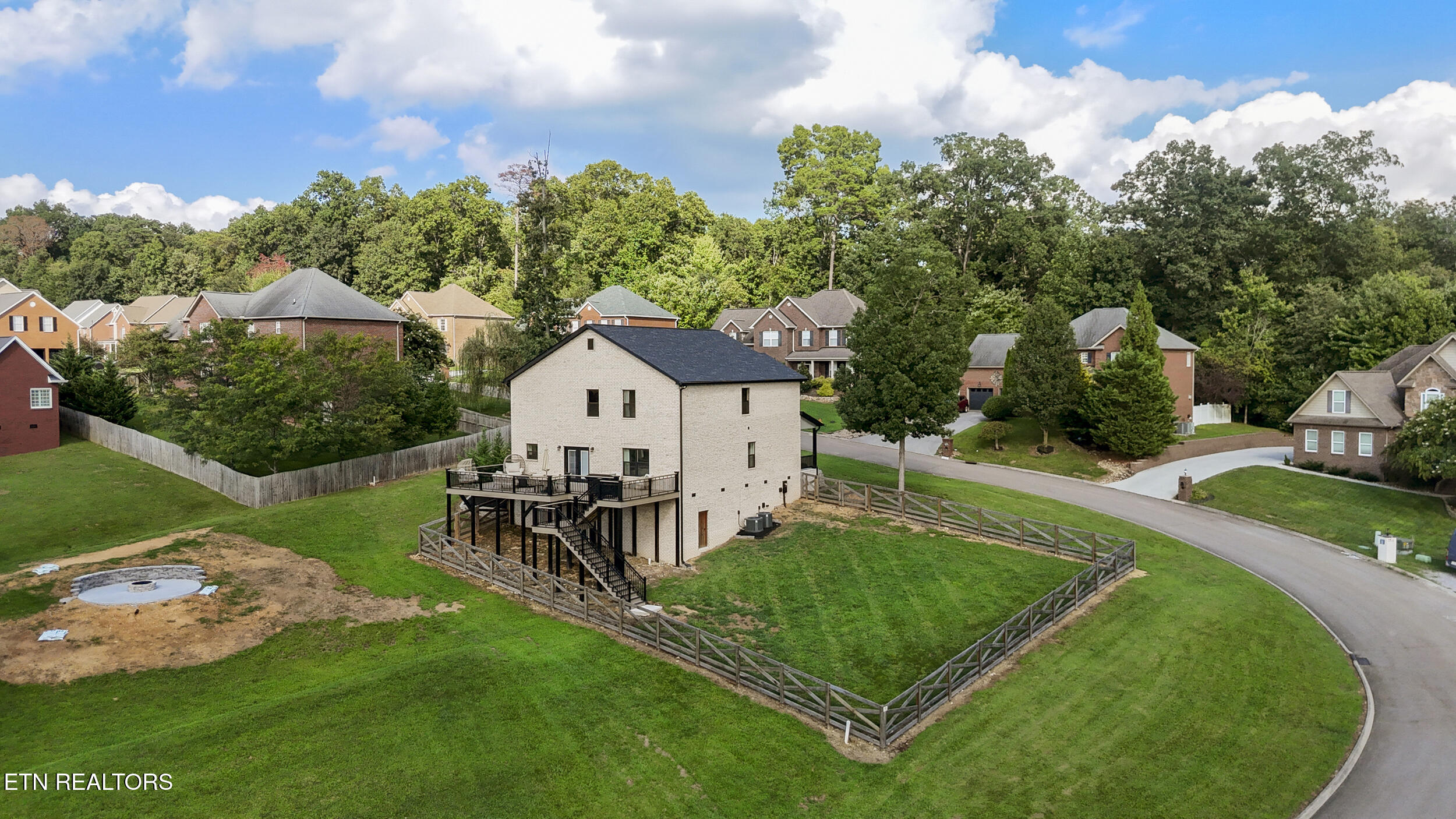 1007 Crown Ridge Ln, Powell, TN 37849 - Photo 9 of 37 8_dji_20260818174049_0182_d_1