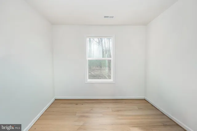 $303,000 | 218 Shorewood Drive, Colonial Beach, VA 22443