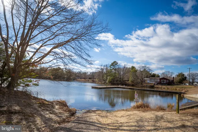 $303,000 | 218 Shorewood Drive, Colonial Beach, VA 22443