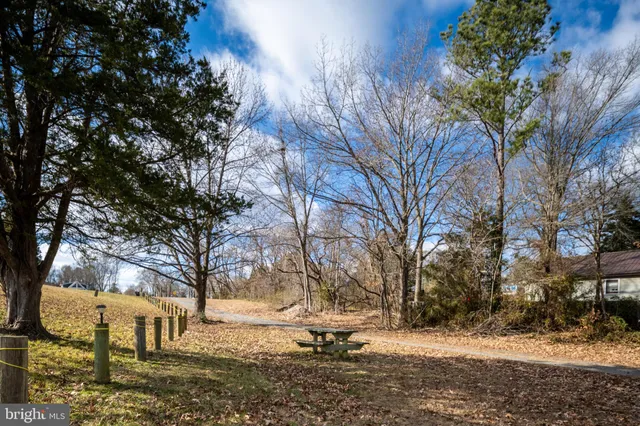 $303,000 | 218 Shorewood Drive, Colonial Beach, VA 22443