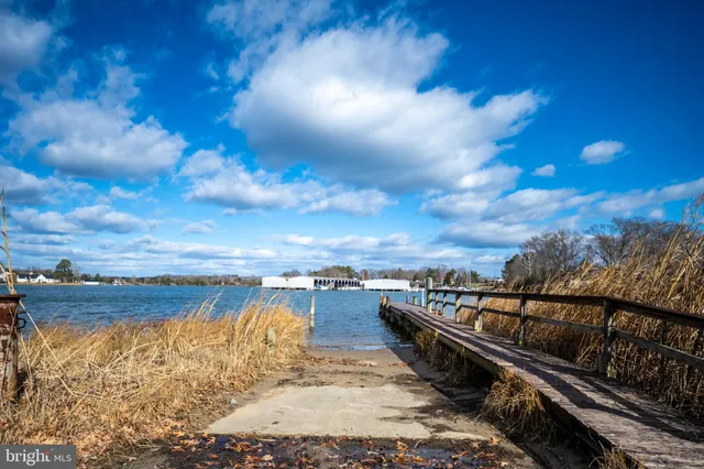 $303,000 | 218 Shorewood Drive, Colonial Beach, VA 22443