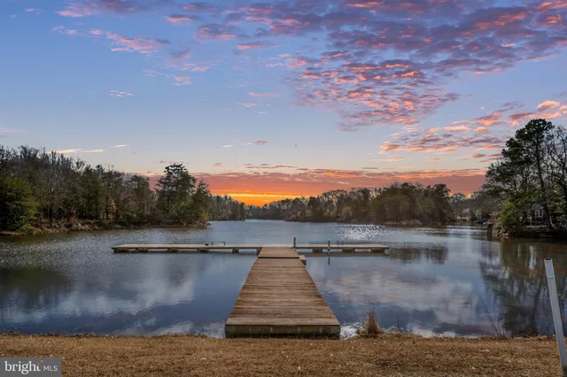 $303,000 | 218 Shorewood Drive, Colonial Beach, VA 22443