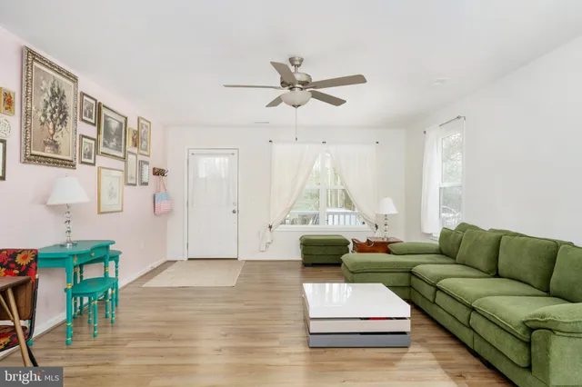 $303,000 | 218 Shorewood Drive, Colonial Beach, VA 22443