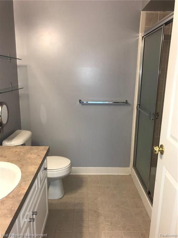 3588 Oakmonte Boulevard Rochester, MI 48306 - Photo 8 of 19