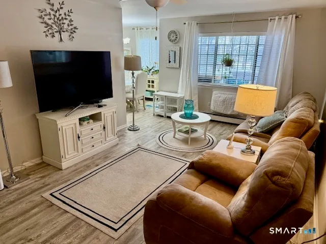 $260,000 | 4 Arlington Court, Unit 4, Brookfield, CT 06804