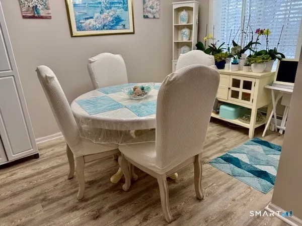 $260,000 | 4 Arlington Court, Unit 4, Brookfield, CT 06804