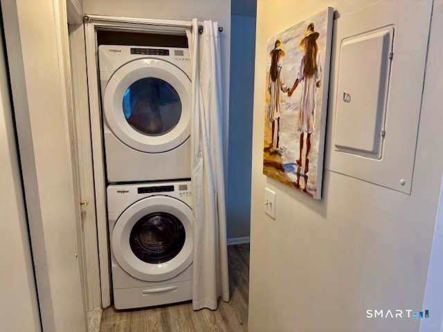4 Arlington Court, Unit 4 Brookfield, CT 06804 - Photo 19 of 21 a view of a hallway with washer and dryer
