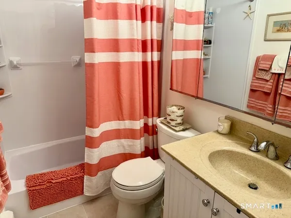 $260,000 | 4 Arlington Court, Unit 4, Brookfield, CT 06804