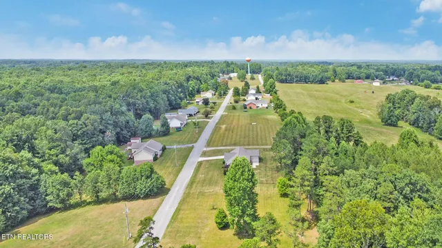$319,900 | 93 Tower Way, Allardt, TN 38504