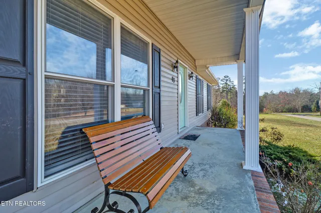 $319,900 | 93 Tower Way, Allardt, TN 38504