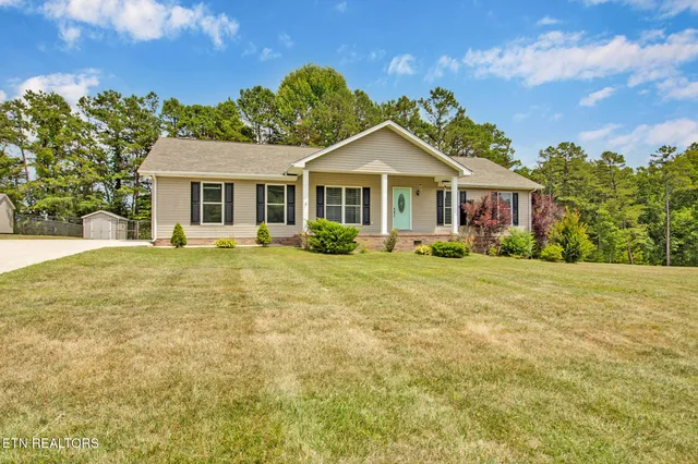 $319,900 | 93 Tower Way, Allardt, TN 38504