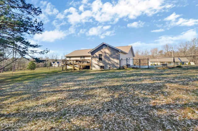 $319,900 | 93 Tower Way, Allardt, TN 38504