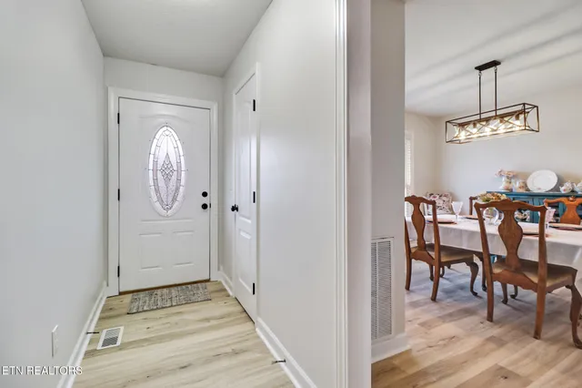 $319,900 | 93 Tower Way, Allardt, TN 38504