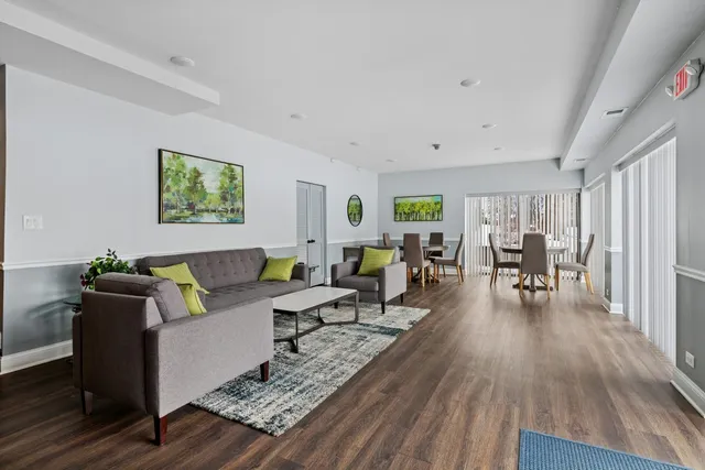 $258,000 | 175 Lake Boulevard, Unit 345, Buffalo Grove, IL 60089