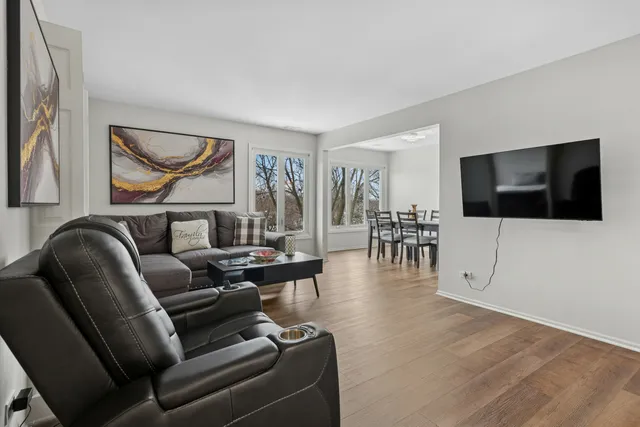 $258,000 | 175 Lake Boulevard, Unit 345, Buffalo Grove, IL 60089