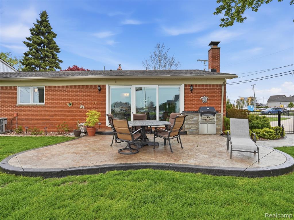 32160 South River Road Harrison Township, MI 48045 - Photo 48 of 70