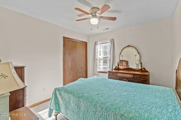 $239,900 | 434 Oregon Trail, Hubert, NC 28539