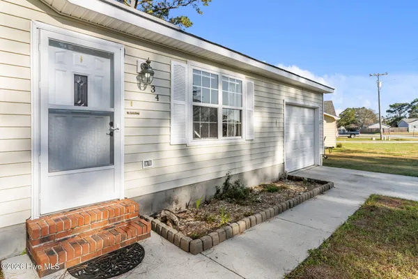 $239,900 | 434 Oregon Trail, Hubert, NC 28539