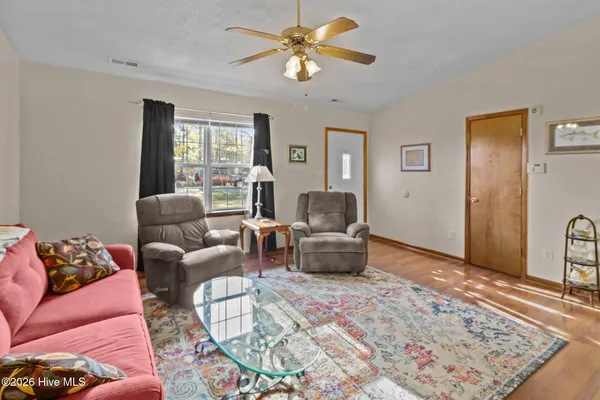 $239,900 | 434 Oregon Trail, Hubert, NC 28539