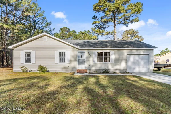 $239,900 | 434 Oregon Trail, Hubert, NC 28539