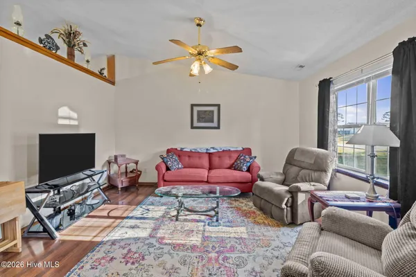 $239,900 | 434 Oregon Trail, Hubert, NC 28539
