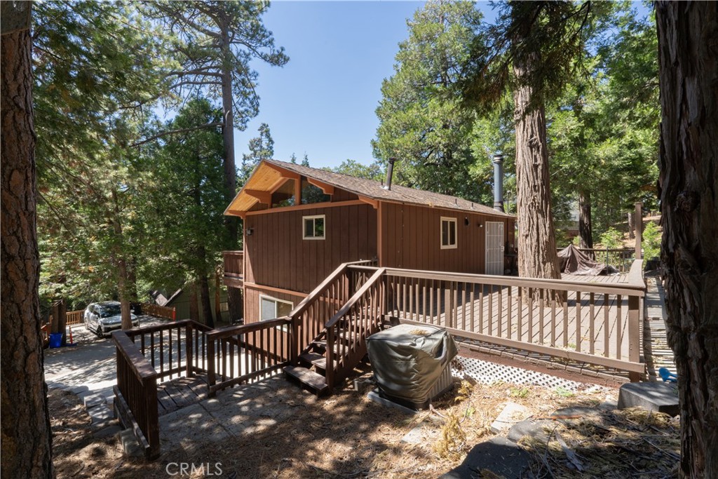 392 Pioneer Road Lake Arrowhead, CA 92352 - Photo 5 of 41